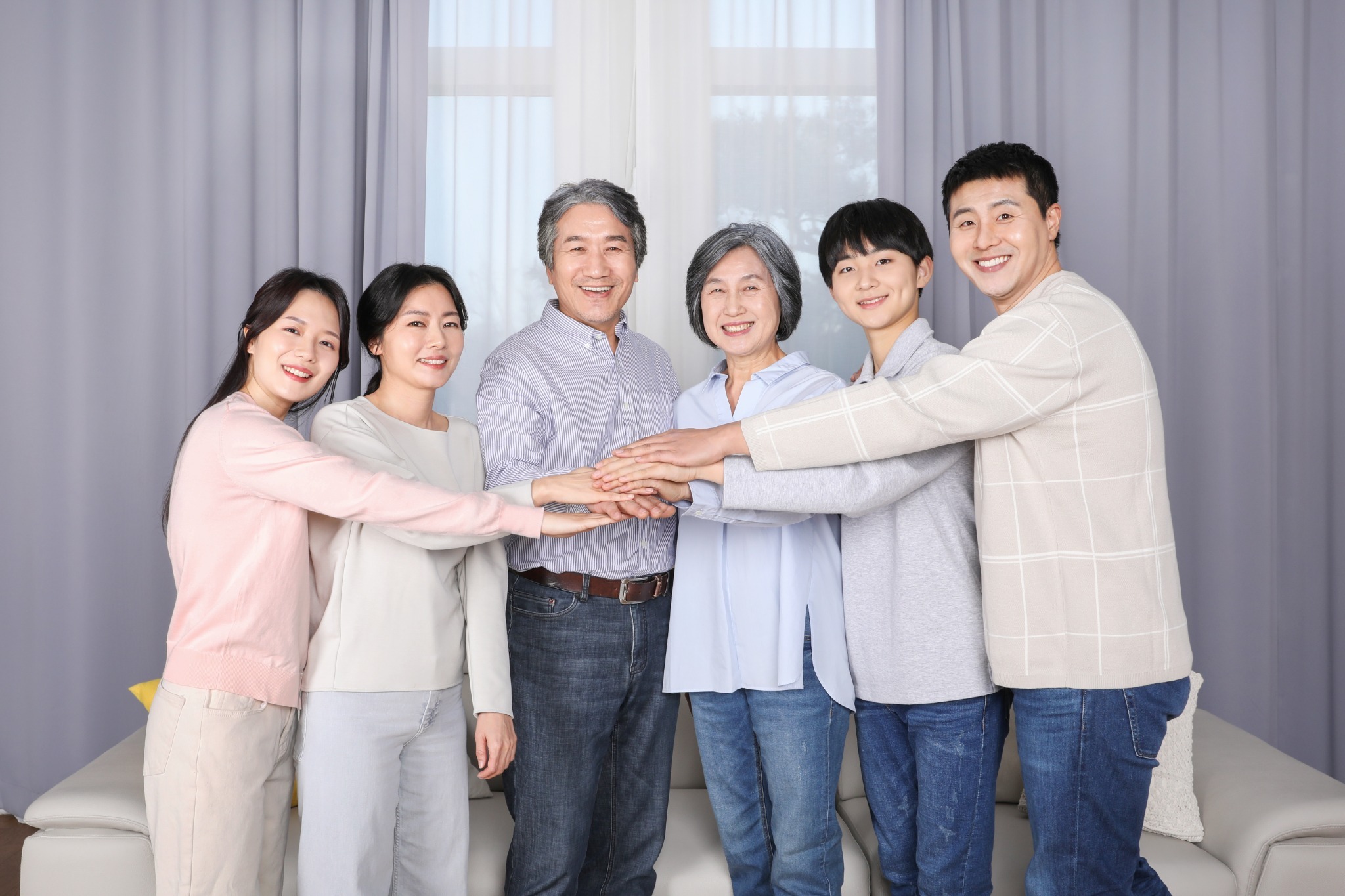 온가족 스튜디오 촬영 예시
